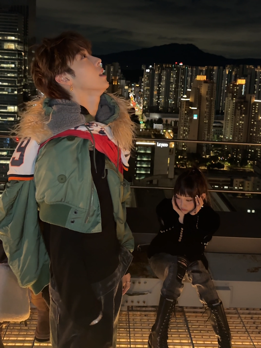 Something in the air tonight 🌌 #ALLDAYPROJECT #ADP #올데이프로젝트 #TARZZAN #타잔 #BAILEY #베일리 #WOOCHAN #우찬 #YOUNGSEO #영서 #ONEMORETIME #THEBLACKLABEL #더블랙레이블