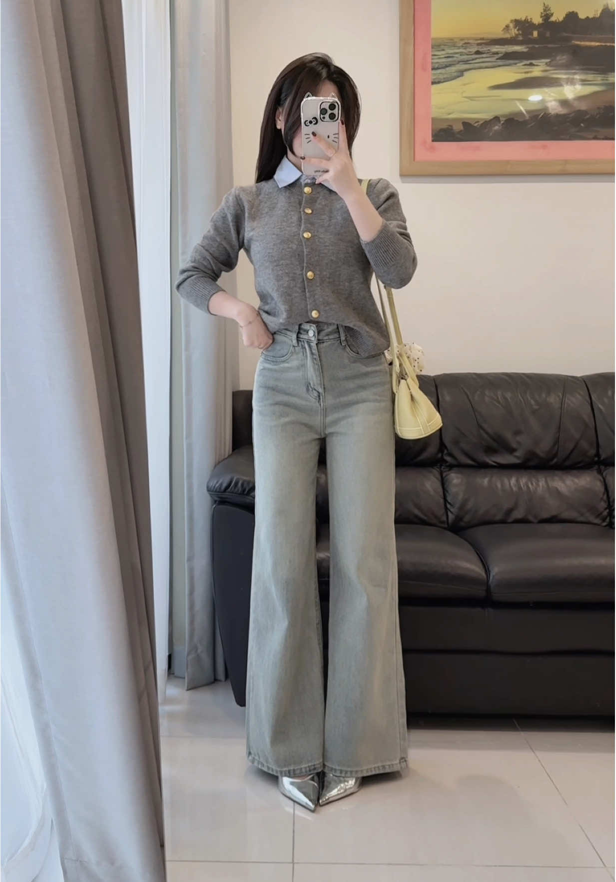 Xỏ cái quần jean này cái từ m5 thành 2m chứ đùa 🙊 #h2oclothing #thequao #quanjeanongrong #quanjeanongloe 