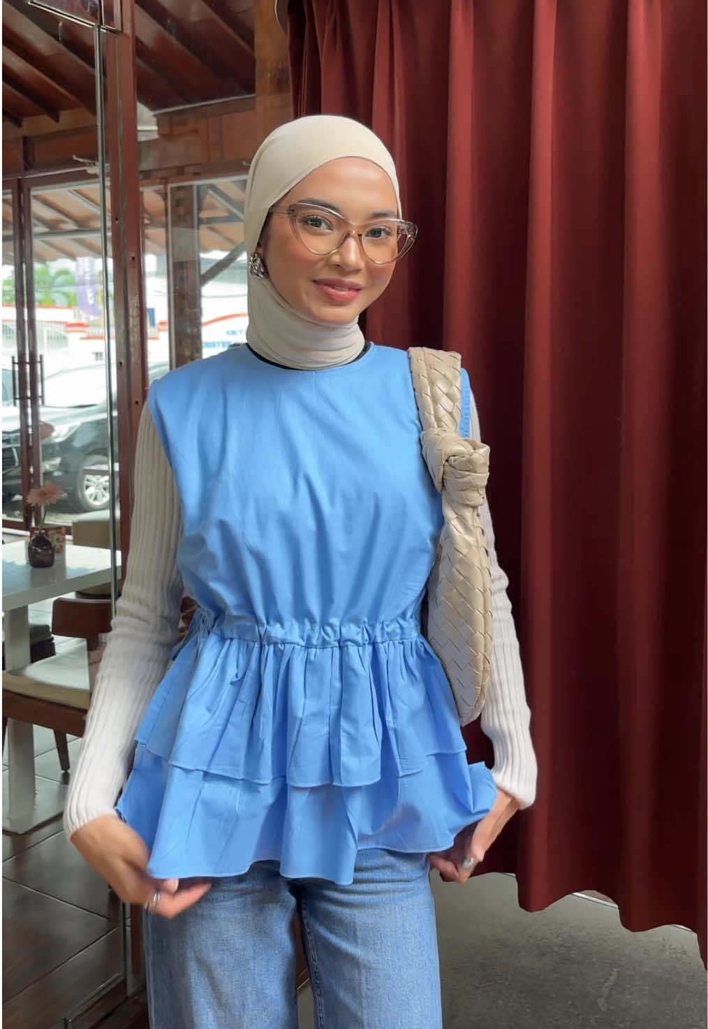 lagi mood bkin fitcheck bnyaaa xixi, spill ga ? 👀☺️ #outfitcheck #ootdhijab #blousemurah #inner #atasanwanita 