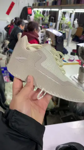 If you are interested in shoe uppers, please contact me Customize sizes and colors Good quality and low price. #flyknit #shoe #upper #woven #footwear #Skechers #china #fyp #foryou 