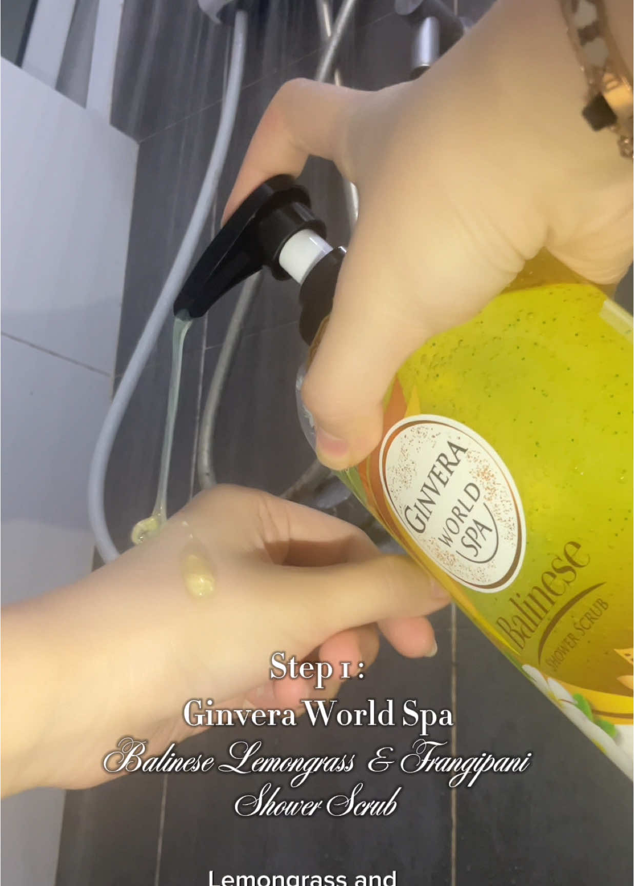 My fav 💛 #ginvera #ginveramalaysia #ginveraworldsppa #showerscrub #healthyskin