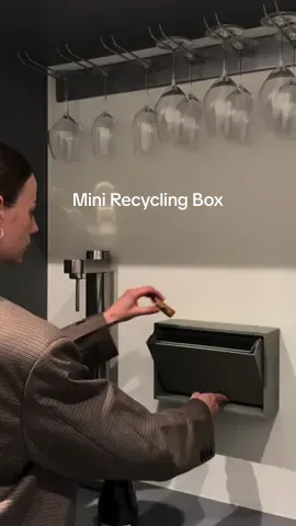 Recollector Mini Recycling Box – Small Size, Big Impact The Recollector Mini Recycling Box is designed for modern homes that want functional beauty without compromise. With its compact size and minimalist Scandinavian look, it fits perfectly in bathrooms, kitchens, kids’ rooms or under the desk. The magnetic front opens smoothly, making waste sorting intuitive and stylish. Crafted from durable, easy-to-clean materials, the Mini Recycling Box helps you maintain a tidy space while supporting smarter everyday sustainability. Whether you use it for batteries, soft plastics, cotton pads, sorting kids’ waste in the playroom, or as a stylish bin for your home office, it adapts effortlessly to your lifestyle. A small detail that makes a massive difference. #Recollector #HomeOrganization #DesignForEveryday #MinimalistHome #HomeOrganization                 