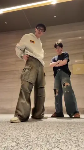 #ဘယ်လိုလေးမှန်းမသိဘူး😑🧡 ###ချစ်ဖို့ကောင်းတယ် ###