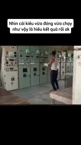nhìn cái kiểu vừa đóng vừa chạy là không thiêng rồi ak#trending #xuhuong #electric #electrical #electricalengineering 