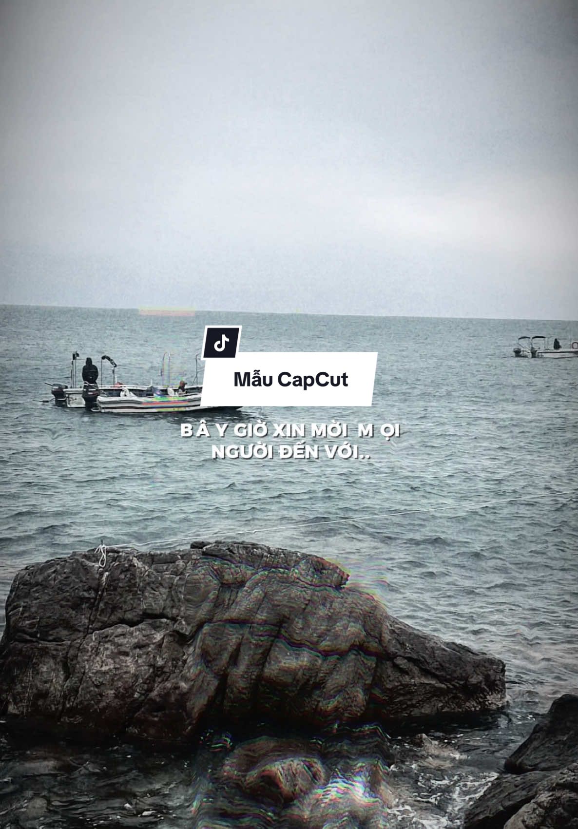 #CapCut Bây giờ xin mời mọi người đến với nắng ấm xa dần..   #nhachaymoingay #qanhuocmauc #capcutpioneer #pioneertemplate @Update Mẫu Hot 🇻🇳 