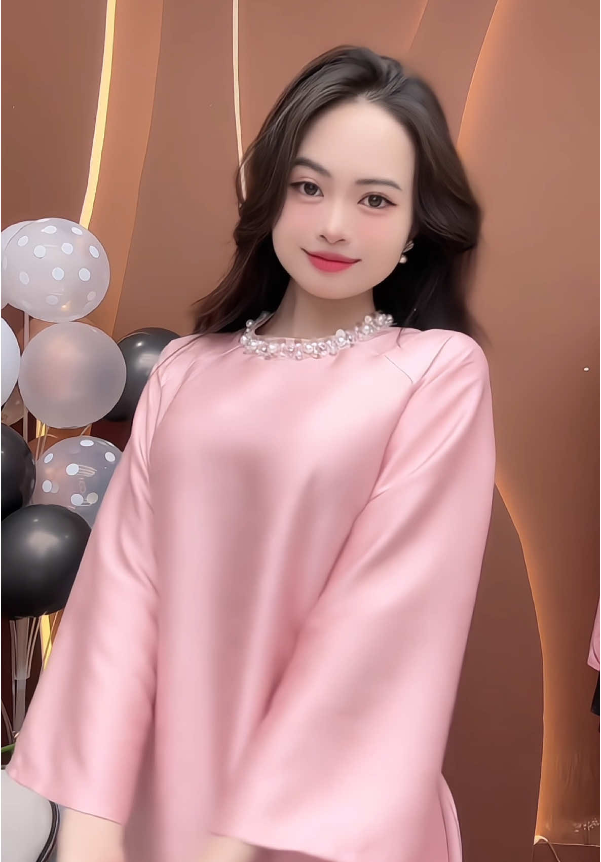 Giá này là giá tương tác thoi mà sao nó hời quá, các tình iu lấy liền em áo dài này thôii