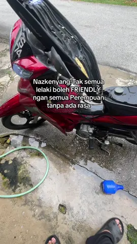 “Kita kawan je” #mewakiliperasaan #perasaanku #nazkenyang #fylppppppppppppppppppppppp 