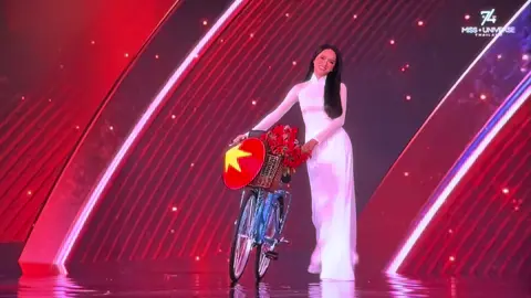 #missuniverse #nguyenhuonggiang #vietnam 