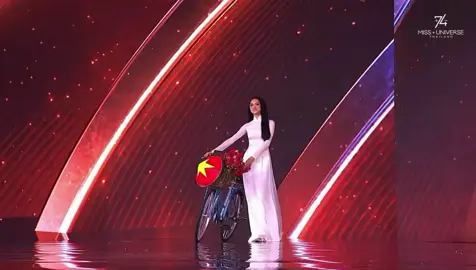 Nguyen Huong Giang - Vietnam 🇻🇳 in the National Costume Competition | Miss Universe 2025 #MissUniverseVietnam #MUVN2025 #MissUniverse #The74thMissUniverse #HuongGiang