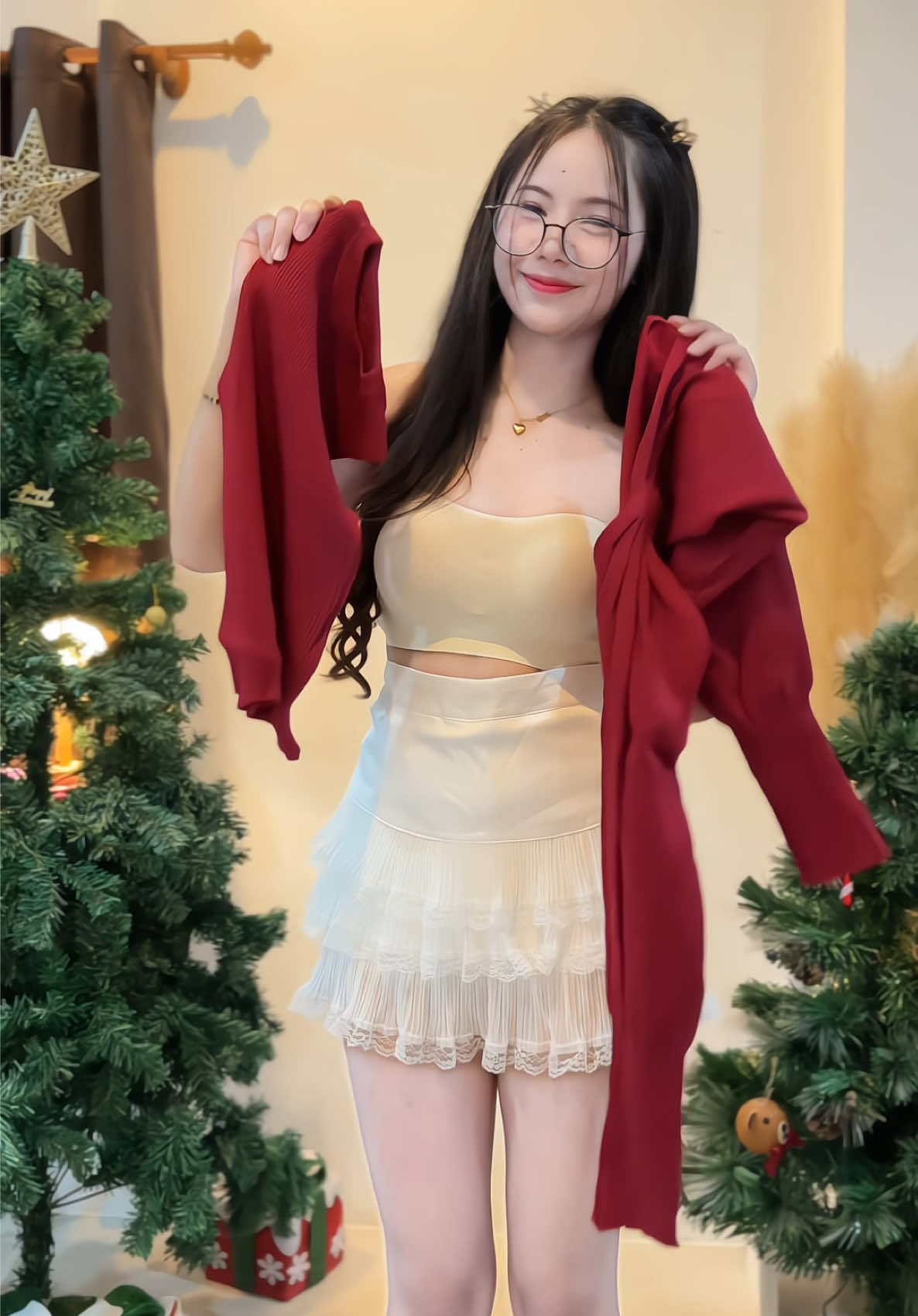 🎀พิกัดกระโปรง👉🏻@เช็คชอบกินไข่เจียว🍒 👈🏻จิ้มเลยค้าบ พิกัดเสื้อปักตะกร้าในคลิปนะคะ #ไอเดียแต่งตัว #OOTD #เสื้อน่ารัก 