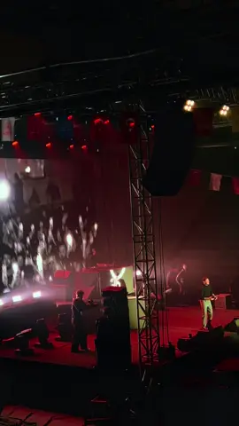 #blok3#konser#napıyosunmesela#beniöneçıkart#keşfetteyizzz 