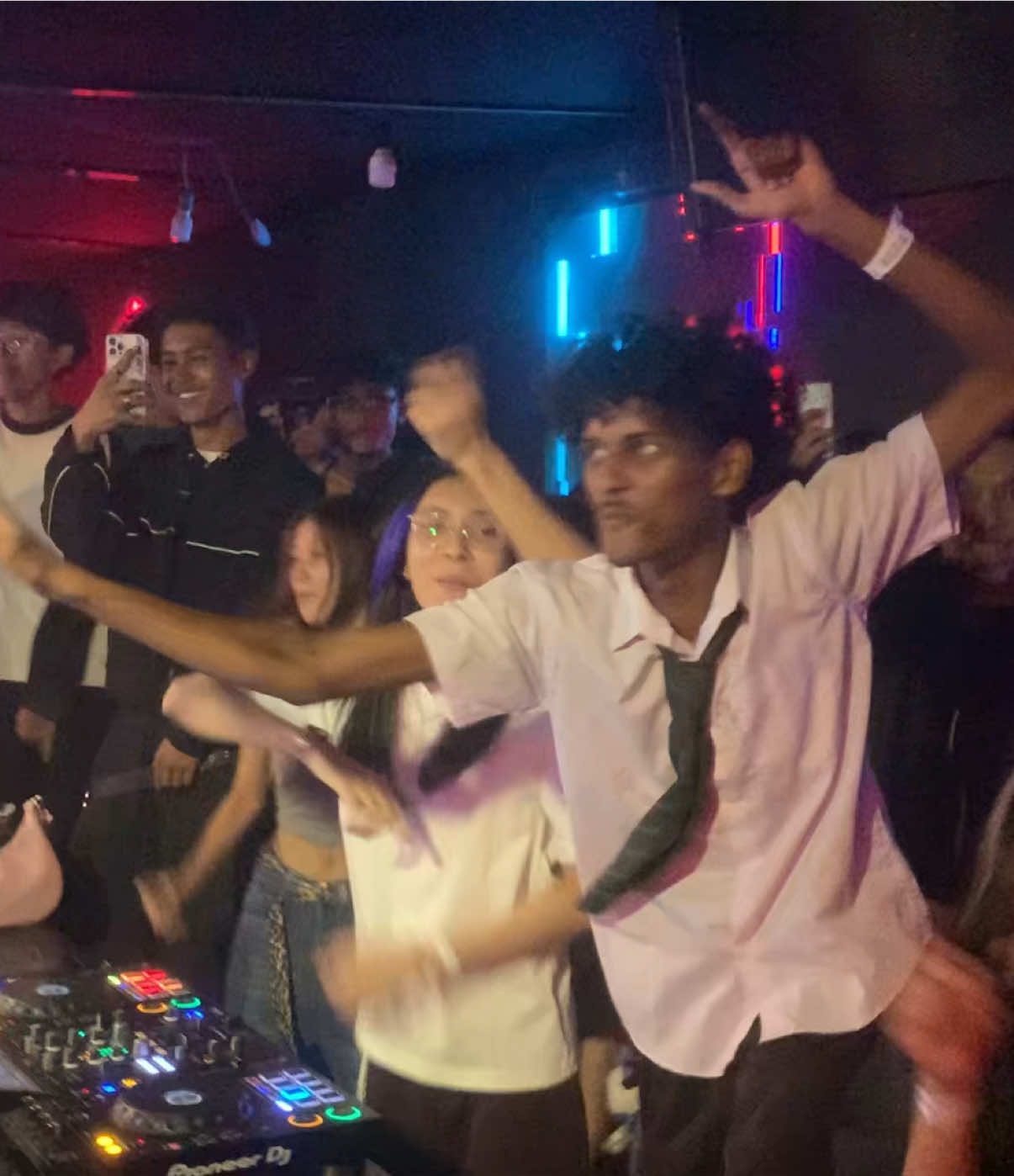 ဘိုအောင်ဒင် BAILE FUNK 😎🫵🏻 #ANONYMOUS #ဘိုအောင်ဒင် #မနော #bailefunk 