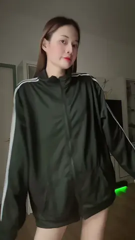 @สารพัด สาระเพ 🍃 @สารพัด สาระเพ 🍃 #เสื้อแขนยาว #เสื้อแขนยาวแฟชั่น #ป้ายยาแฟชั่น 