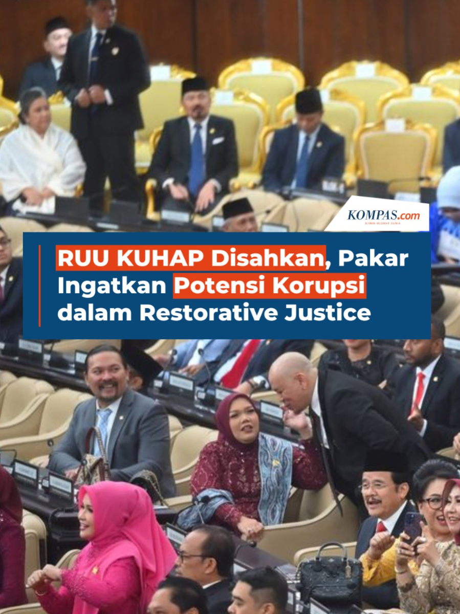 DPR resmi mengesahkan RUU KUHAP meski menuai kritik tajam dari sejumlah pihak.  Kekhawatiran muncul karena aturan baru yang memungkinkan penangkapan dan penyadapan warga sipil tanpa proses pengadilan.  Di sisi lain, pakar menyoroti risiko penyalahgunaan mekanisme peradilan restoratif yang memungkinkan timbulnya potensi koruptif.  Sumber: @dw.nesia #RUUKUHAP #UUKUHAP #DPR #Kebijakan