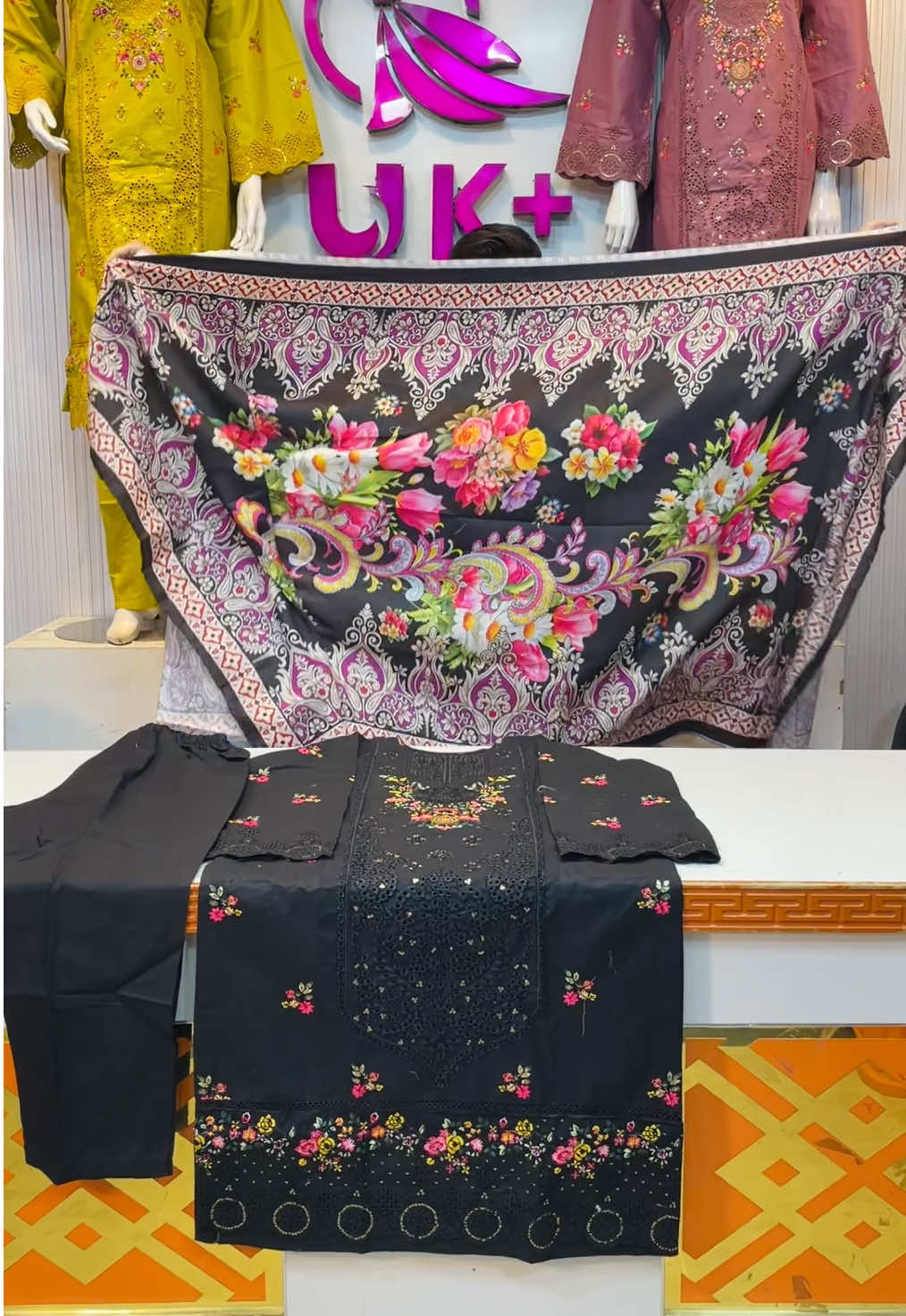 New winter cotton 3 pc price 3500 all over Pakistan home delivery #viral #trending #foryou #fyp 