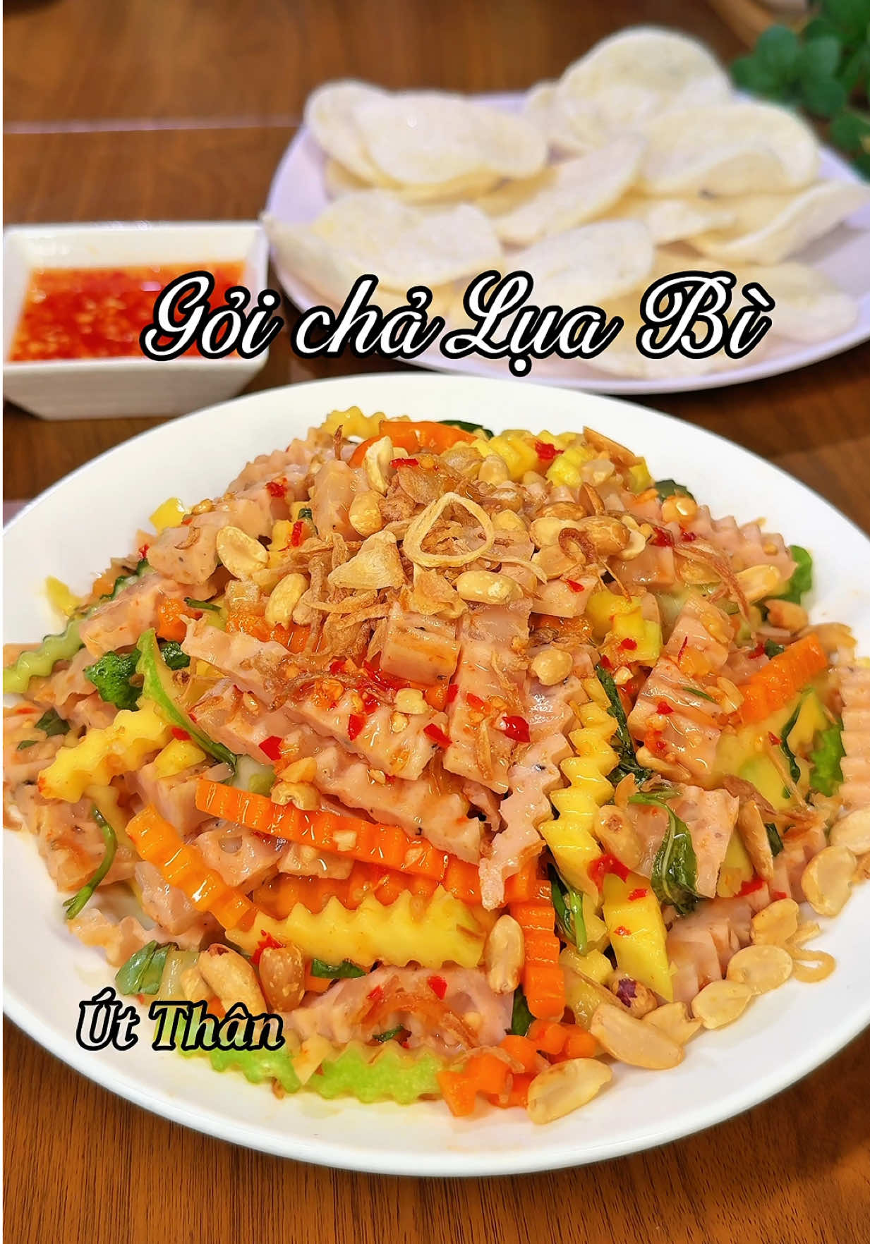 Gỏi chả lụa bì ngon cỡ này mà không viral thì phí dữ lắm luôn. #monngondelam #bepnha #ancungtitok #goichalua #fyp 