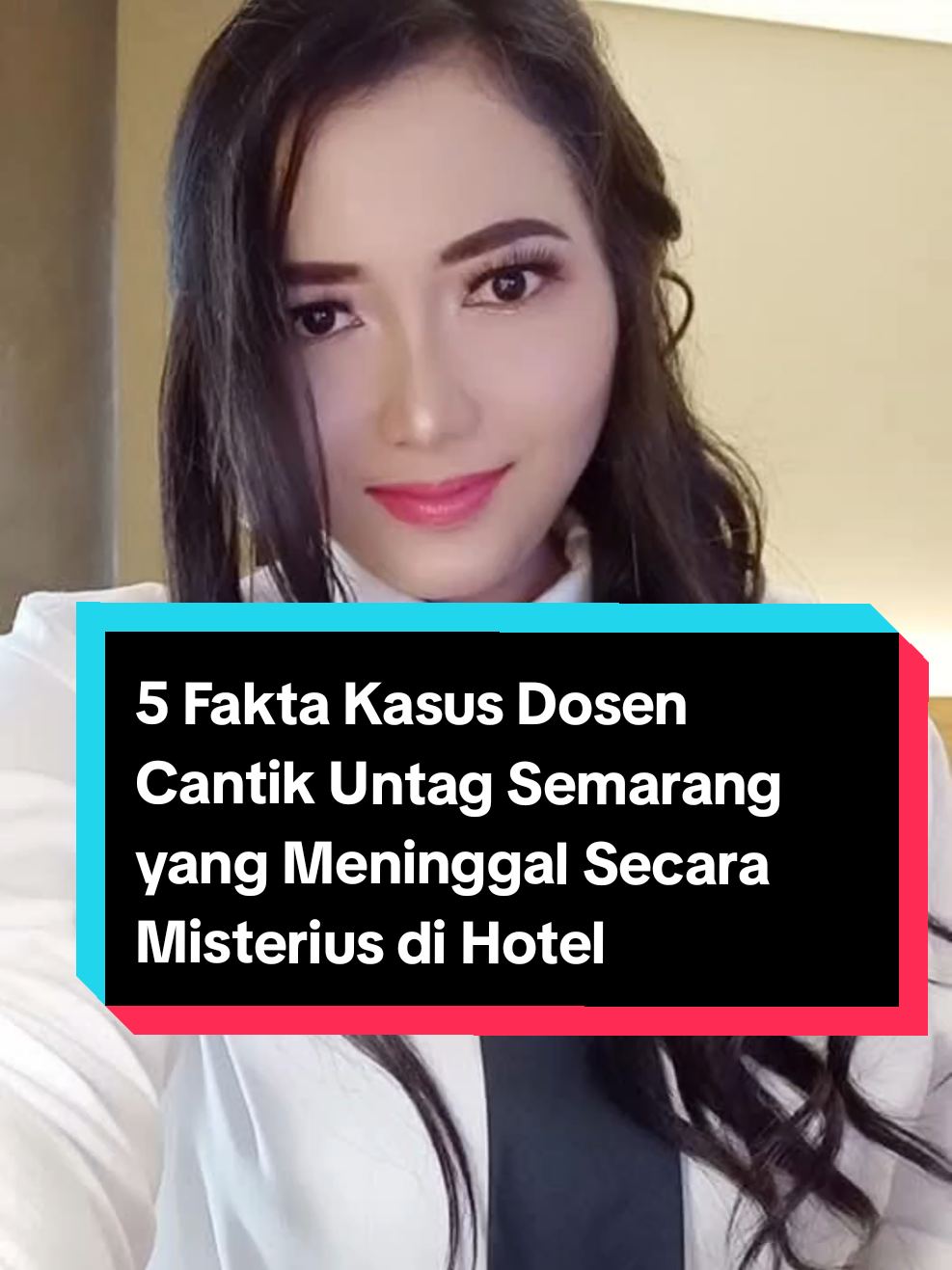Penemuan dosen wanita meninggal di sebuah hotel Semarang viral di media sosial. Korban bernama Levi (35), dosen hukum di universitas swasta, diketahui datang bersama seorang pria yang belakangan dipastikan anggota Polri. Autopsi sudah dilakukan atas permintaan keluarga, sementara polisi masih mendalami kronologi dan penyebab kematian. #Dosen #Untag #Semarang 