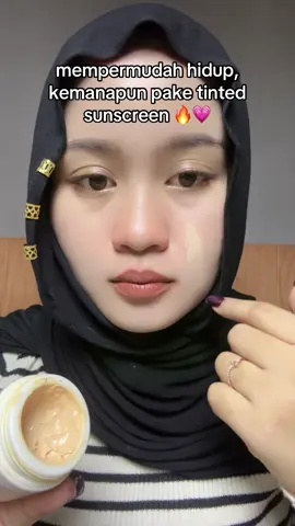 Udah SPF 50 dan mencerahkan ❤️‍🔥#tintedsunscreen 