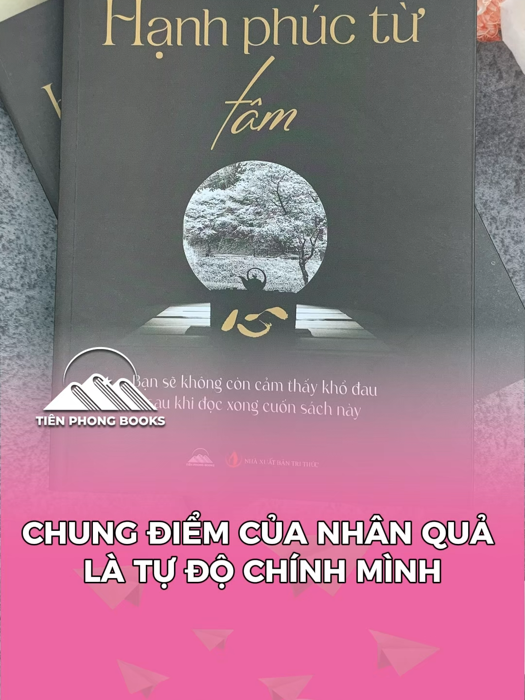 Tâm càng lặng, sức mạnh càng lớn. Lòng từ bi chân thật chưa từng tranh hơn thua, chẳng hỏi đúng sai. Người có nội tâm giác biết sâu thường nói rất ít. Có những khoảng cách là ranh giới; có những im lặng là sự tỉnh táo. #tienphongbooks #hanhphuctutam #sachhay #hanhphuc #phatday