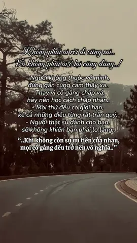 Chúng ta có thể yêu một người trong tay không có gì, nhưng không được yêu người trong lòng không có mình..#tamluotqua #camxuc #buon #tamtrang 