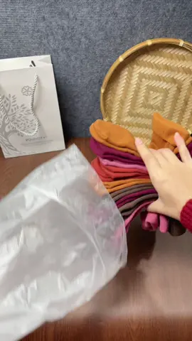 Các mẹ cứ đi cho con tất lót lông thì ko lo con cảm lạnh nha #tatlotlong #tatlotlongchobe #tatchan #tatchanchobe #thanhhoai22003 #xuhuong 