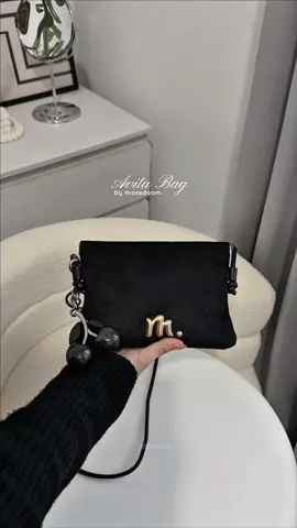 Replying to @nayychicc Sudah bisa diorder Avita Bag by @MOSSDOOM sudah rilis 😍💕 #avitabag #mossdoom #mossdoombag #slingbag 