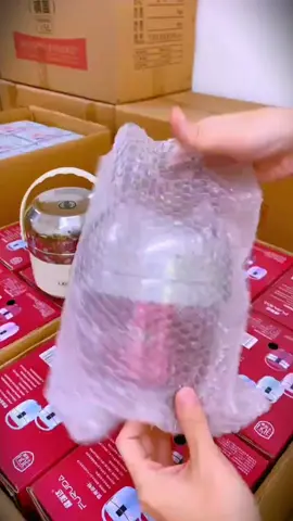 The insulated lunch box is very useful, of good quality and inexpensive. You can click the yellow basket to purchase it. #Vacuum #Sou #Cup #foodcontainer 