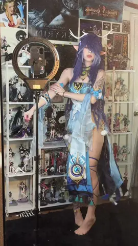 I AM WEARING TIGHTS BTW!! #fyp #foryoupage #GenshinImpact #laumagenshin #genshinimpactcosplay 