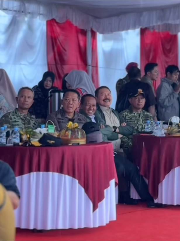 kunjungan jaksa agung,menteri ESDM, serta jajaran satgas PKH ke Bangka.  🫡💀 #kejaksaanagung #kejaksaanri #jaksaagung #jampidsus #bahlillahadalia 