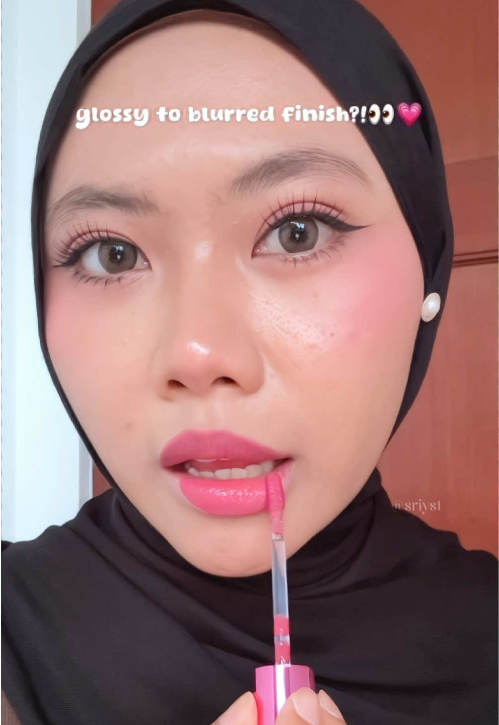 glossy to blurring?!  stain nya manteup banget💓 #lipstain #lipviral #viraltiktok #blurringtint #liptint 