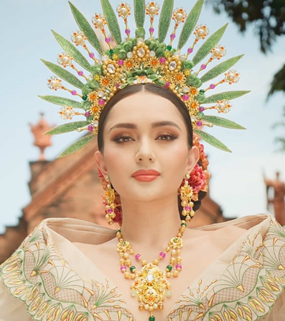 AHTI5A 4 U - NATIONAL COSTUME FESTEJADA: Queen of Philippine Festivals Our Miss Universe Philippines Ahtisa Manalo steps onto the world stage carrying the heart of every Filipino celebration. Festejada is a reminder that our culture is not just worn — it is lived, shared, and carried with pride. From the traje de mestiza silhouette to the handcrafted piña, every detail honors the women who shaped our history. The skirt, built from more than 65,000 individual petals, brings together the stories of our greatest festivals — the lanterns of Pampanga, the colors of Pahiyas, and the blooms of Panagbenga. It is a tapestry of artistry that reflects the joy and creativity of our people. #MissUniverse #MissUniversePhilippines2025 #AhtisaManalo #AHTI5A #EmpirePh 