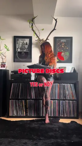 Picture discs! Some people love them, some hate them. What is your opinion? 🤘 #vinyl #metal #heavymetal #recordcollection #musictok 