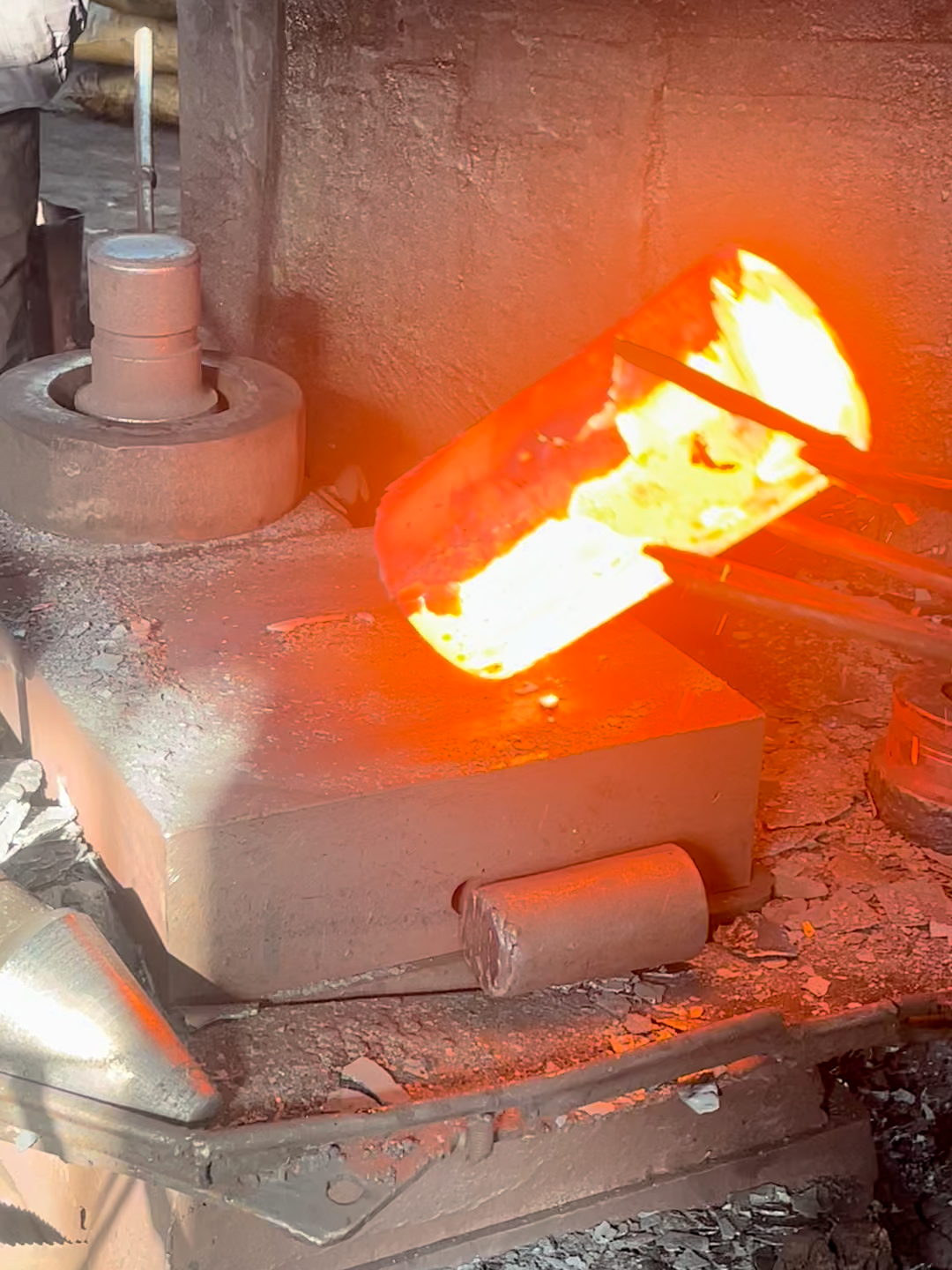 Inside the factory Inside the Forge: A Team Battles Red-Hot Steel  #process #forging #blacksmith
