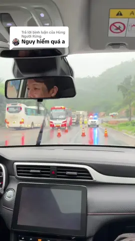 Trả lời @Hùng Người Rừng  Mưa Gió Căng Thật #xuhuong #nguoirungbds @nguoirungbds3 @Nguoi Rung Bds 