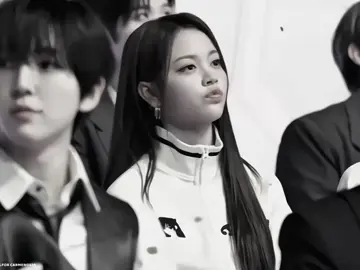 Di antara ribuan sorak dan lampu panggung, ada satu hal yang gak pernah berubah… kasih putih yang kamu bagi untuk kami, fansmu. #carmen #카르멘 #fyp #viral #bismillahfyp 