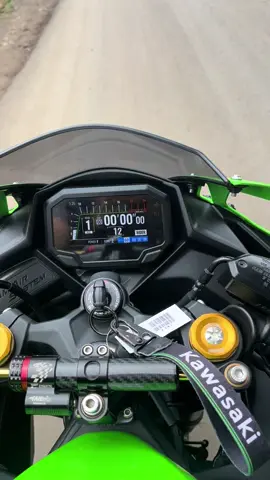 Tebak knalpot#zx25rr #4cilinder 