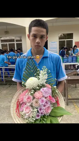 M muốn giành cắm hoa ? #xuhuong #12a30ngaivar #fyp #thptnvt #camhoa 