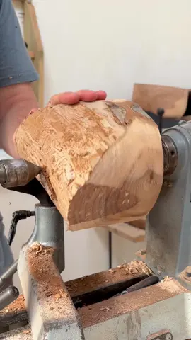 17 Seconds to Make a Bowl! #woodturning #fyp #satisfying #carpentry #wood 