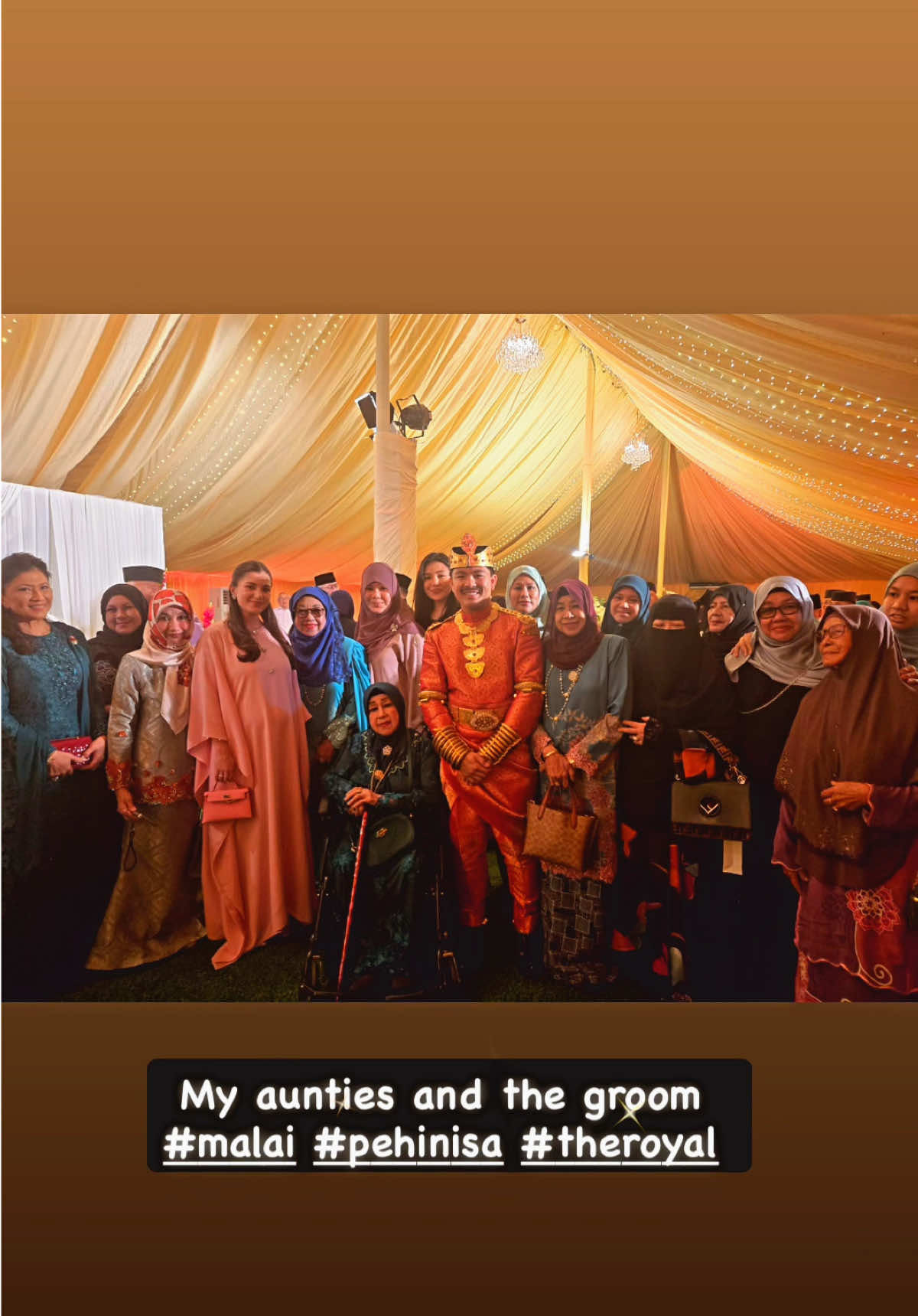 A night of grace and heritage as our family embraces the malam berbedak ceremony #malai #wan #pehinisa #theroyal - 18/11/2025