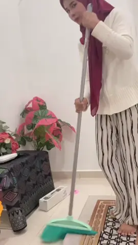 Suri rumah pun wajib melawa tau🥰 jgn risau ibu2 pakai je FD farra ni kulit muka ringgan dan tidak merimaskan✅#cantikdgnfdfarrdaniel #ingatglowingingatfarradaniel🥰 ###mukaglowing 