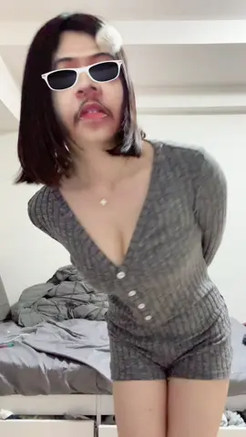 どこに着て行くねんこの服