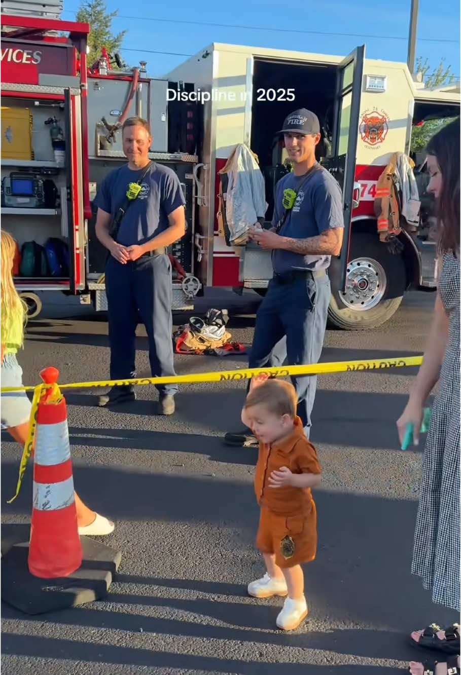 Gentleman’s parents don’t work #olebrandselect #funnyvideos😂 #usa#foryou 