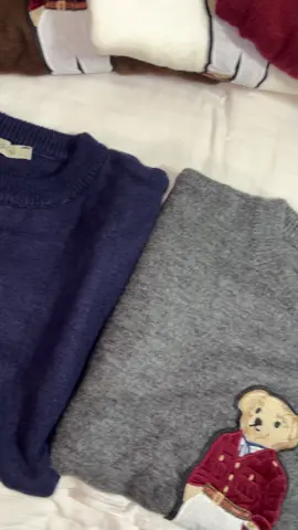 Девочки, успейте заказать по скидке — всего 1200 сом!   Очень мягкие, стильные свитеры    Размер стандарт (42–46)