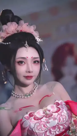 #cos #cosplay #douyin #走路摇zly #zouluyao 