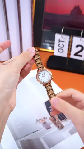 #jam #jamtanganmurah #jamtanganwanita #jamtangan #fishion Bikin gaya lo nambah Keren,tahan airnya ga main-main,plus garansi 5 tahun 