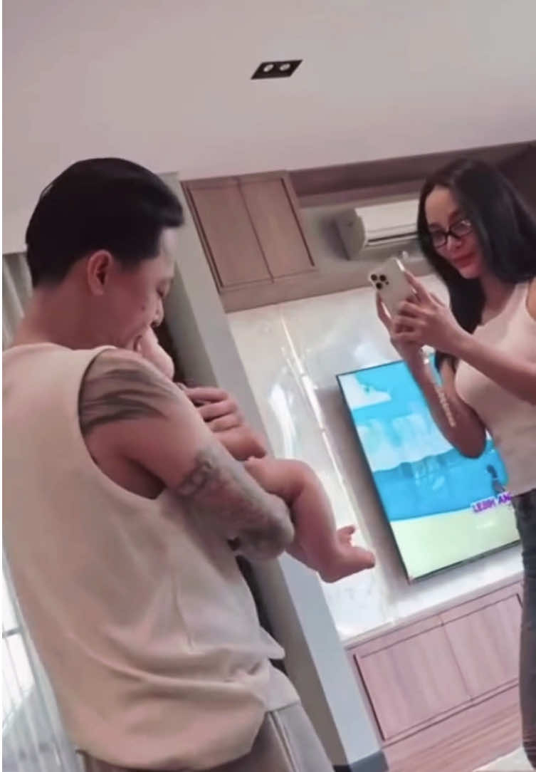 🤍 #bravysonvconk #erikacarlina 