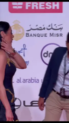 أناقة لقاء الخميسي على الريد كاربت #سفير_المحبة_هاني_شنودة 