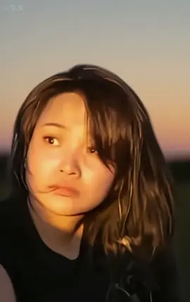 她一夜之间成为中国男人心中的大嫂了。这个世界有多少女人可以做到像她这样，为了自己的丈夫，孤身一人劫狱。