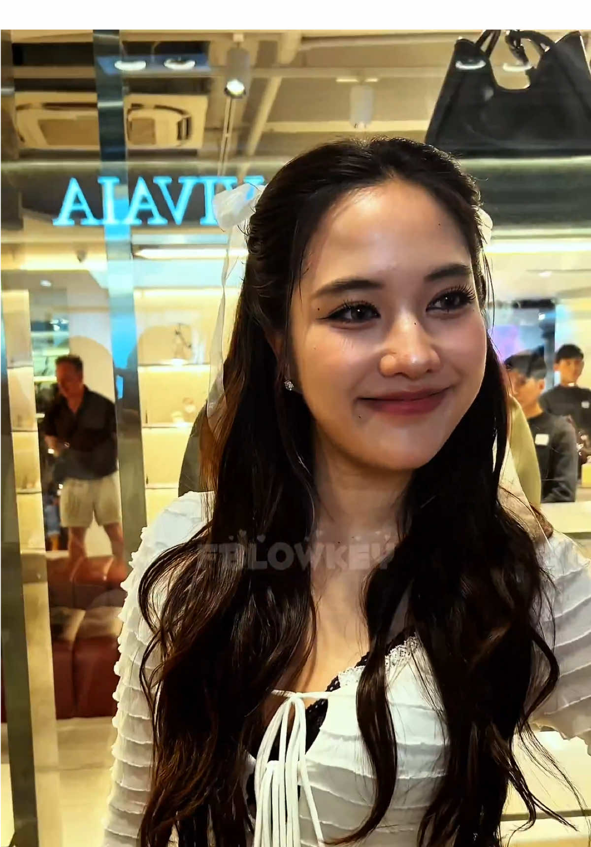 SAROCHA X VIVAIA SIAM CENTER #FREENxVIVAIATH #freensarocha #srchafreen #solennEntertainment #FreenBecky 