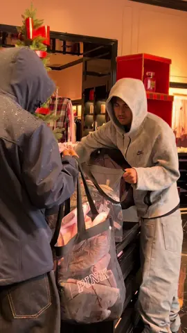 Gotta Make Money Somehow To get those christmas gifts 🥹🫠  Funny how one of them almost fell🤣   #Fyp #sandiego #foryoupage #victoriassecret #customerservice 